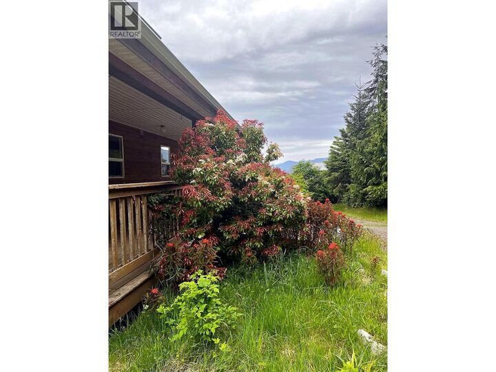 Property Photo:  209 2nd Avenue  BC V0T 1S0 
