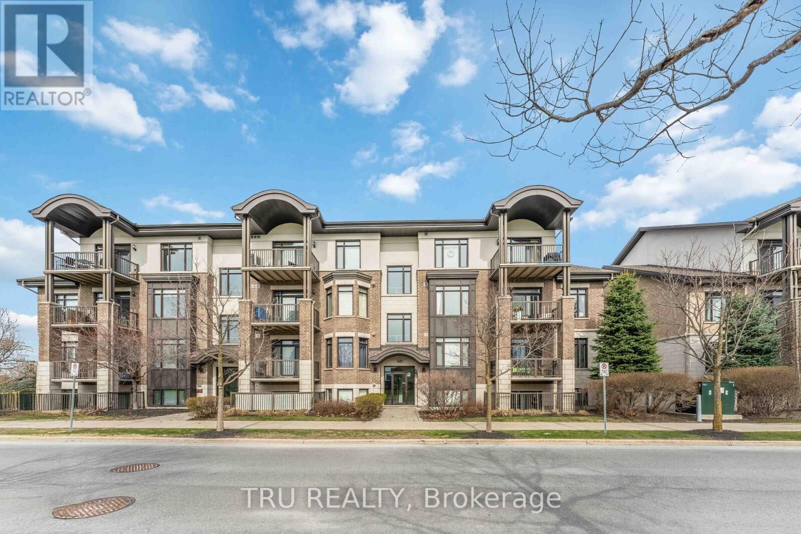 Property Photo:  755 Beauparc Private 301  ON K1J 0B5 