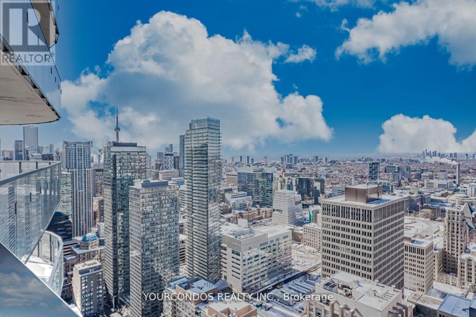 Property Photo: 11 Wellesley Street West 4206 ON M4Y 0G4