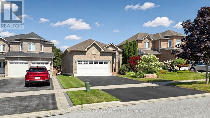 Property Photo: 102 Huntington Crescent ON L1E 3C5