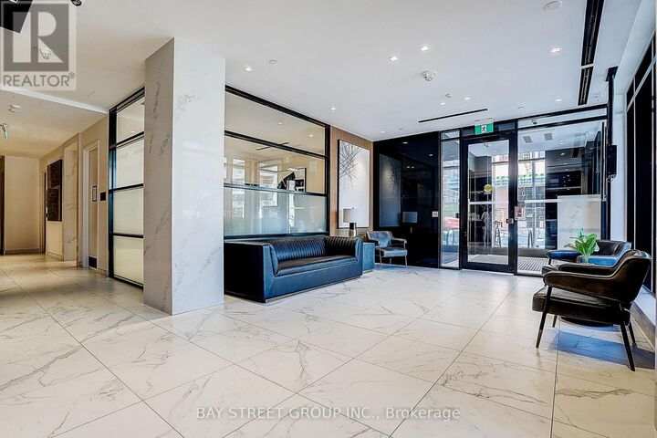 Property Photo:  8 Tippet Road 431  ON M3H 0E7 