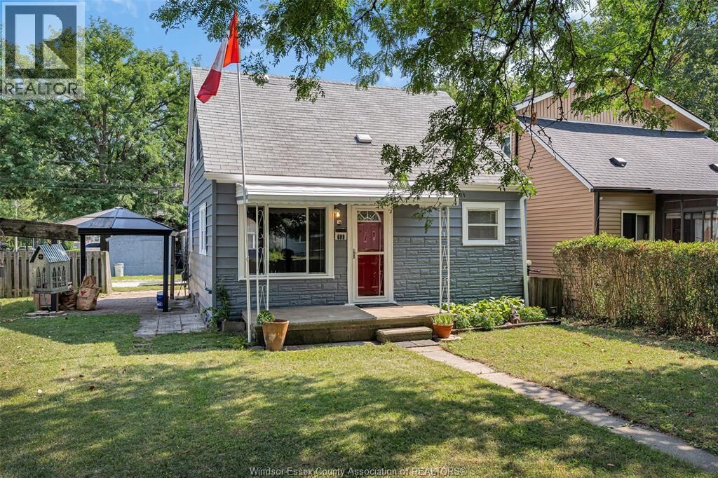 Property Photo: 699 Capitol ON N8X 3E9