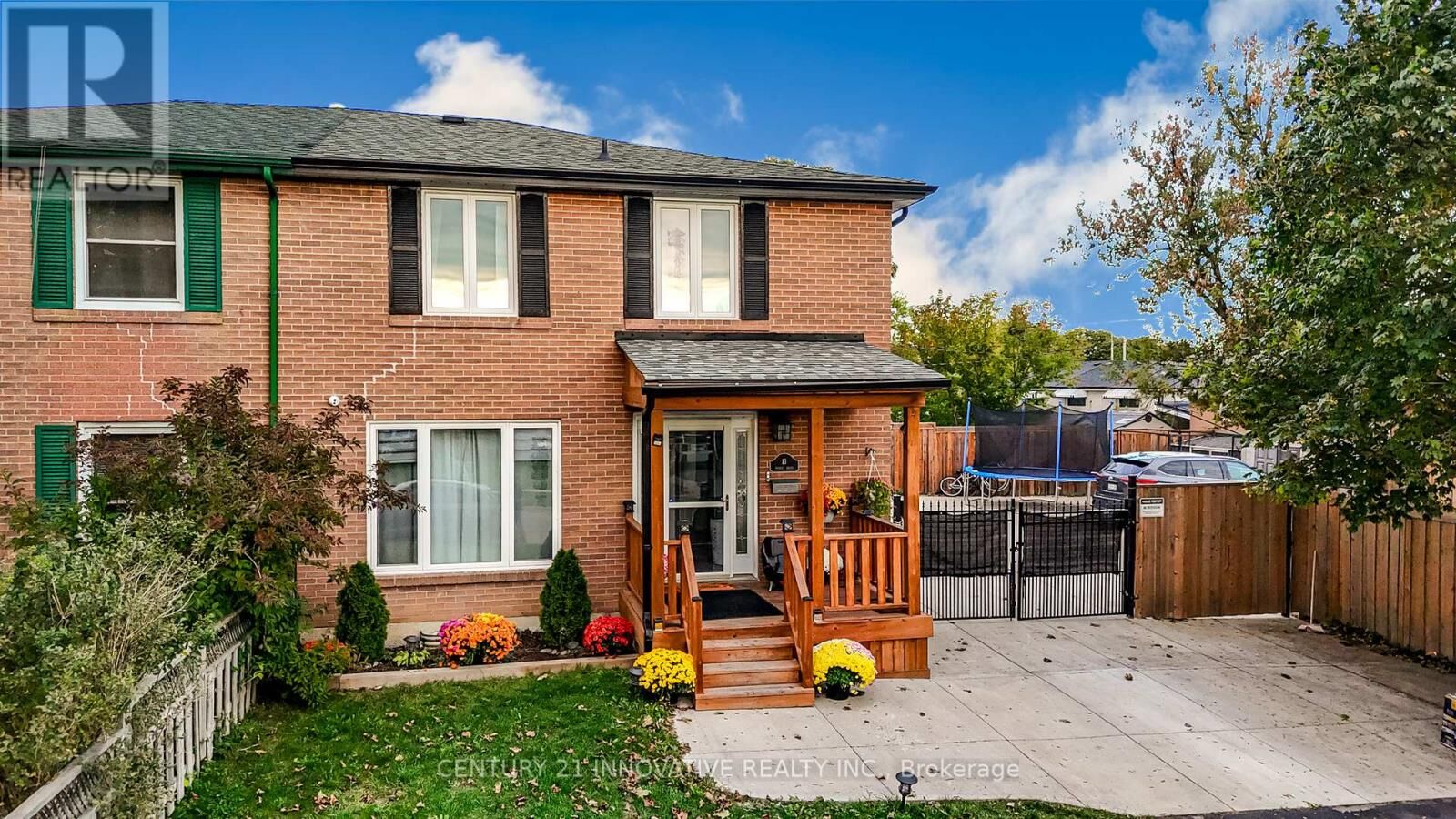 Property Photo: 13 Dorset Drive ON L6T 2Y1