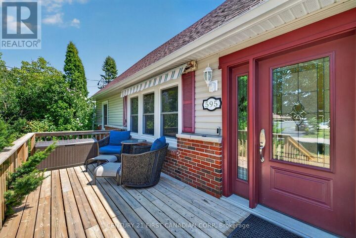Property Photo:  595 Winblest Avenue  ON N6C 3C4 