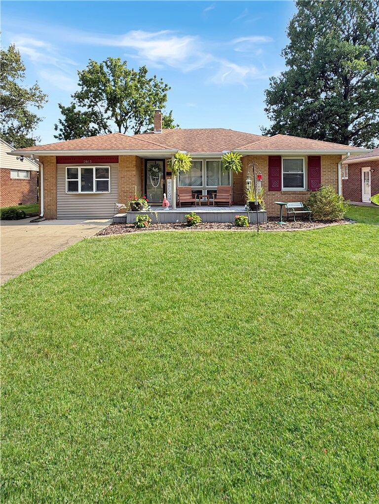 Property Photo: 2813 Oak Avenue IL 61938