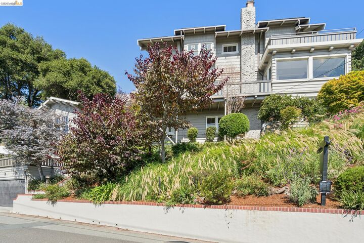 Property Photo:  150 Scenic Ave  CA 94611 