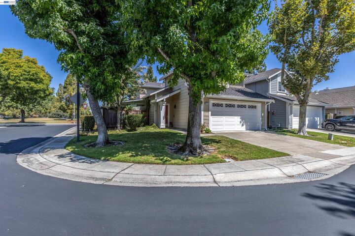 Property Photo:  4427 Ashwood Common  CA 94538 
