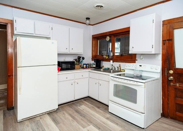 Property Photo:  236 Hathaway Street  PA 16417 
