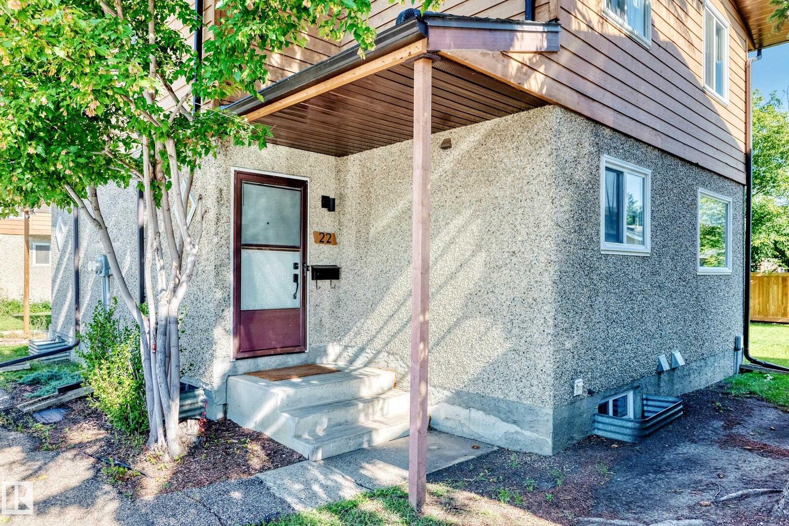 Property Photo:  3812 20 Avenue NW 22  AB T6L 4B2 