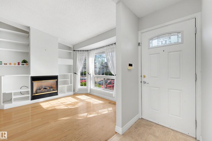 Property Photo: 3311 58 Street NW 43 AB T6L 6X3