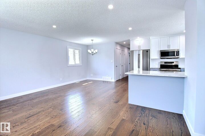 Property Photo:  14732 32 Street NW  AB T5Y 2G3 