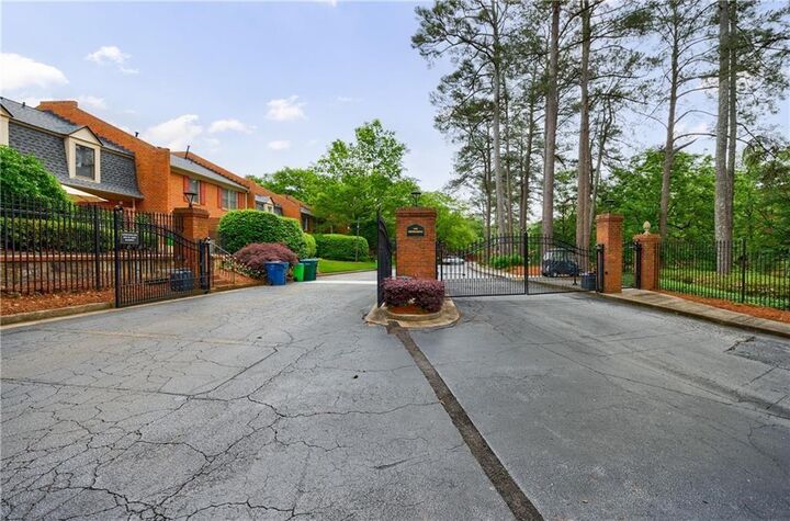Property Photo:  27306 Plantation Drive NE 306  GA 30324 
