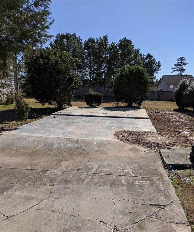 Property Photo: 872 Shoals Court GA 30349