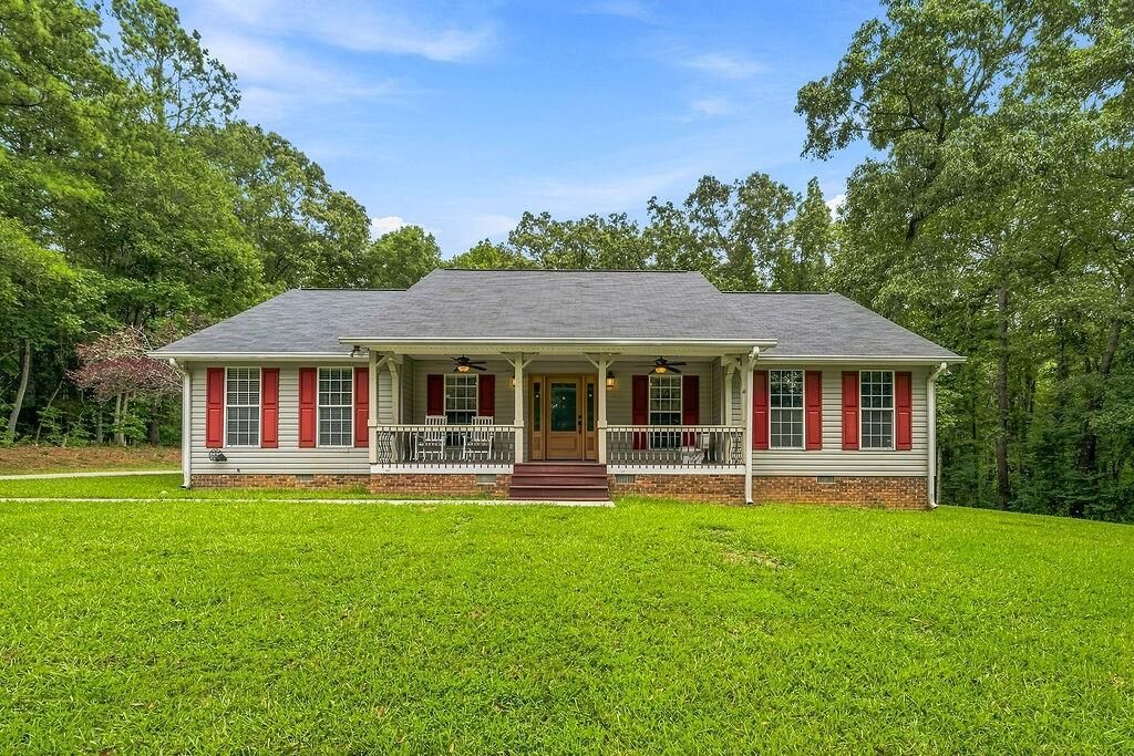 Property Photo: 1208 Bellview Road GA 30153