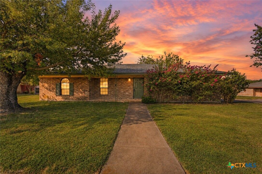 Property Photo: 1017 Jackie Jo Lane TX 76522