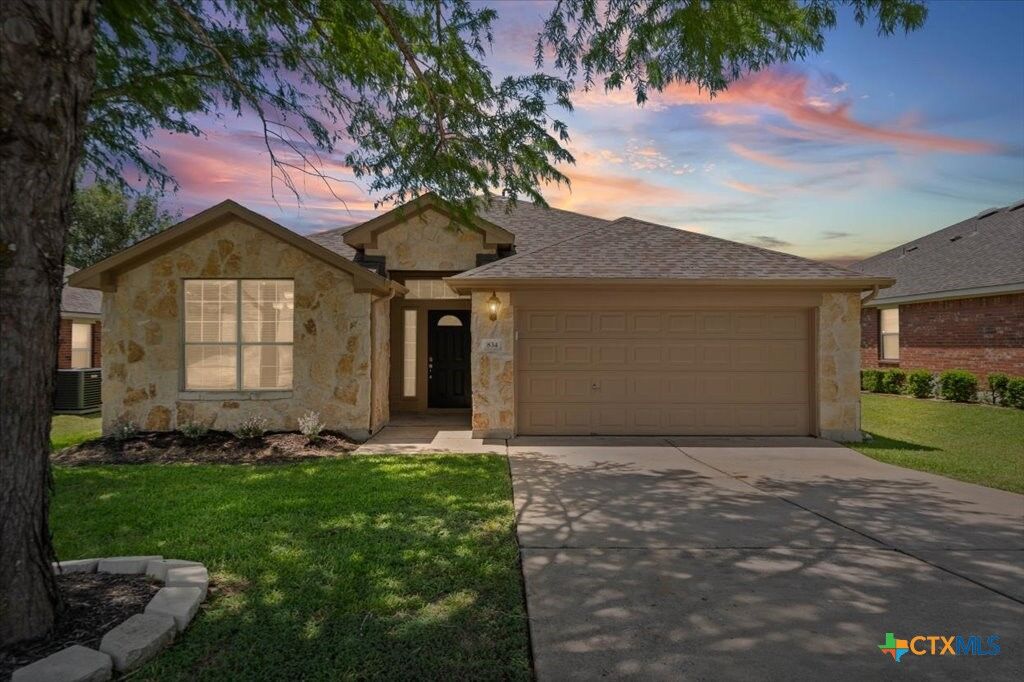 Property Photo: 834 Dark Horse Lane TX 78610