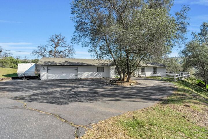 Property Photo: 30535 Titan Drive CA 93614