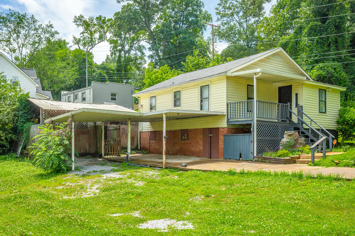 Property Photo: 820 McRoy Drive TN 37405