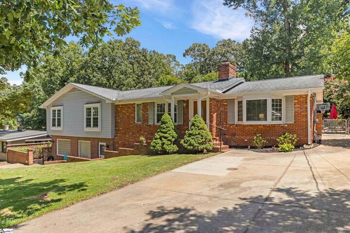 Property Photo: 17 Zelma Drive SC 29617