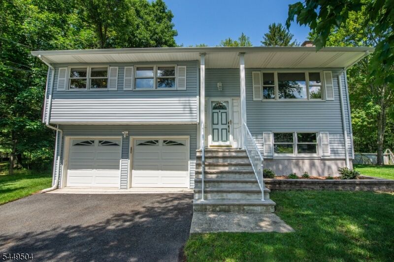Property Photo:  19 Hermanne Dr  NJ 07836 