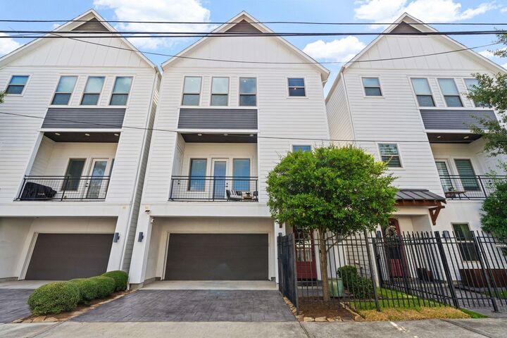 Property Photo: 1502 Nashua Street B TX 77008