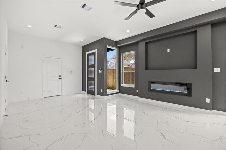 Property Photo:  5110 Westover Street  TX 77033 