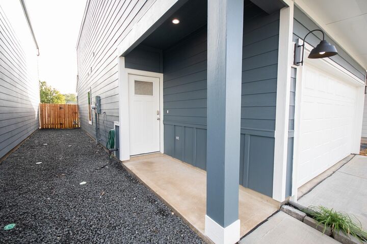 Property Photo:  10217 Berkeley Springs Trail  TX 77051 