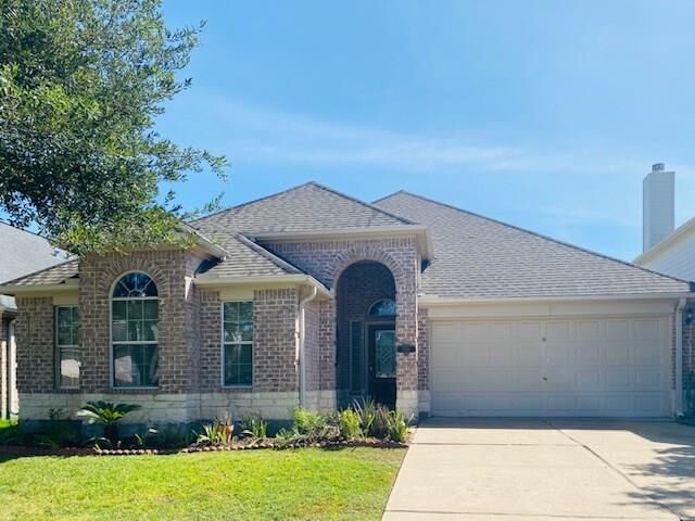Property Photo:  2811 Cresthollow Lane  TX 77082 