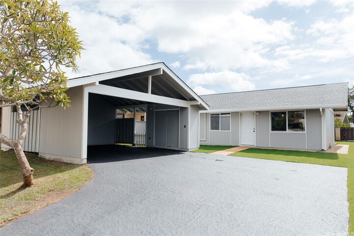 Property Photo: 94-279 Kikalake Place HI 96789