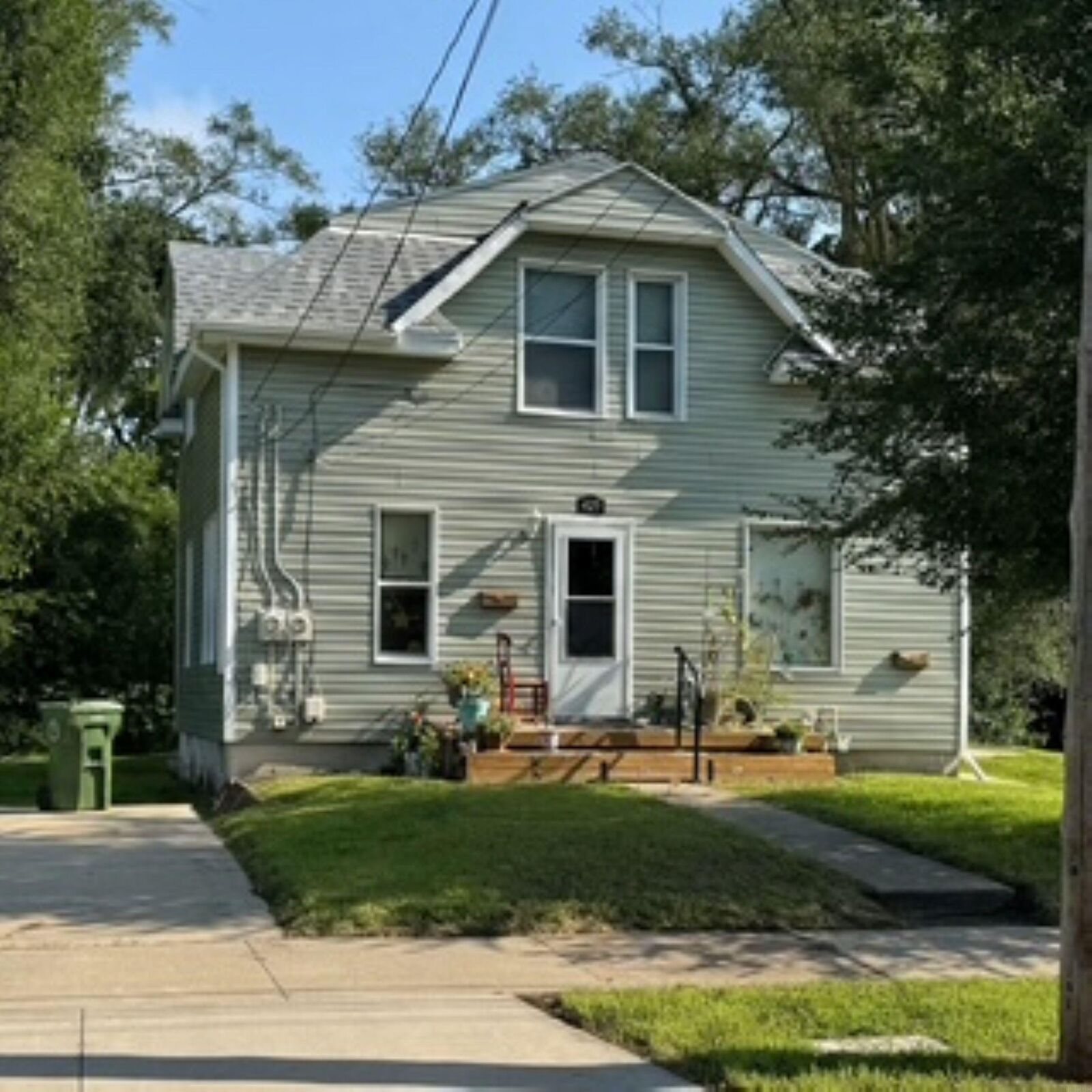 Property Photo: 425 &Amp 425 1/2 Webster Street IA 50703