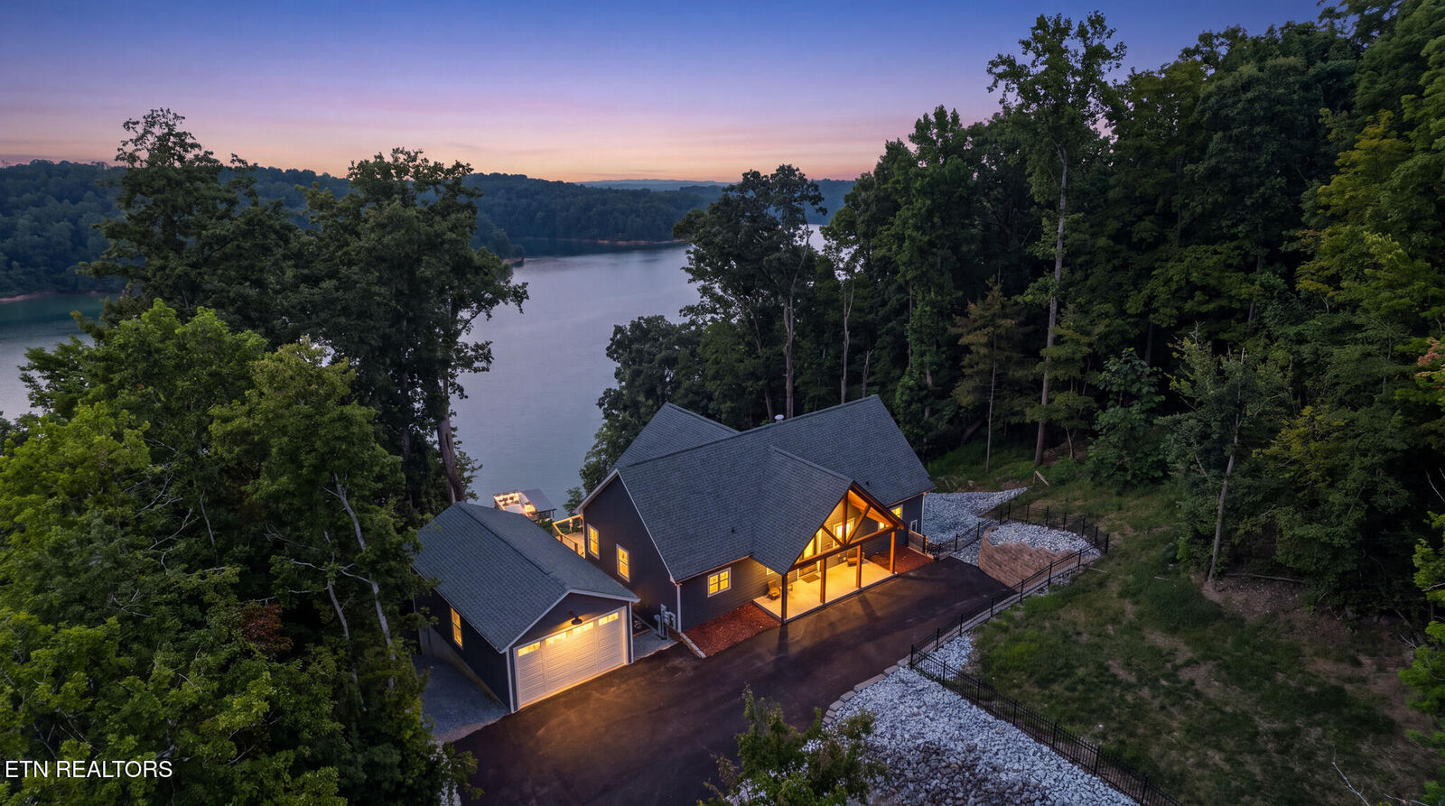 Property Photo:  552 Fox Ridge Lane  TN 37714 