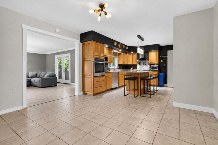 Property Photo:  820 Celia Lane  KY 40504 