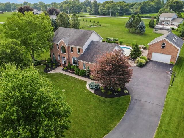 Property Photo:  1195 Sierra Drive  PA 18038 