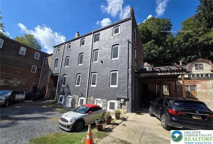 Property Photo: 49 N Delaware Drive PA 18042