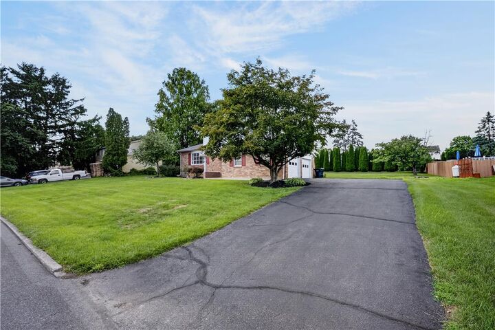 Property Photo: 1160 Brentwood Avenue PA 18017