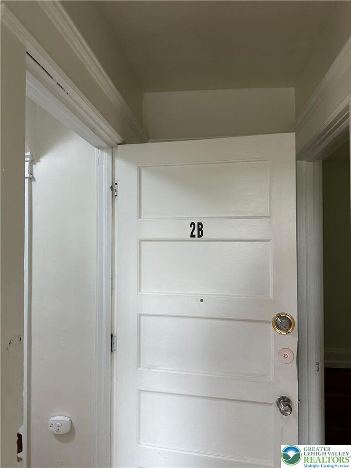 Property Photo:  1722 W Market Street 2B  PA 18018 