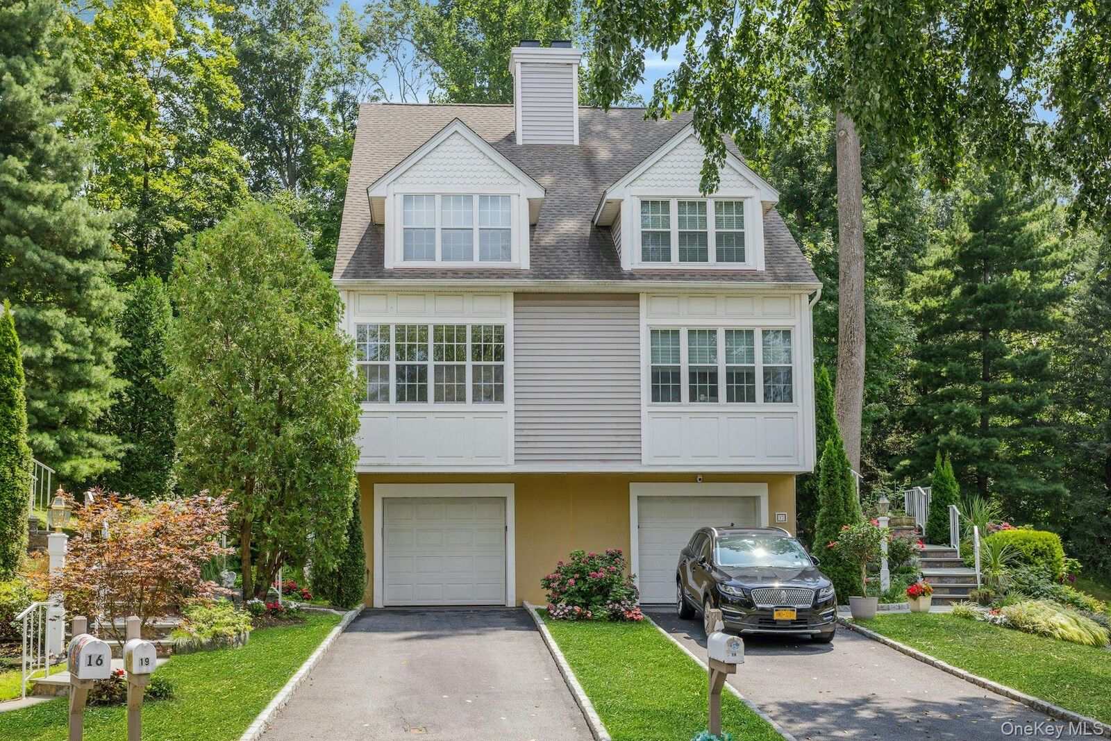 Property Photo: 19 Pondview Lane 19 NY 10710