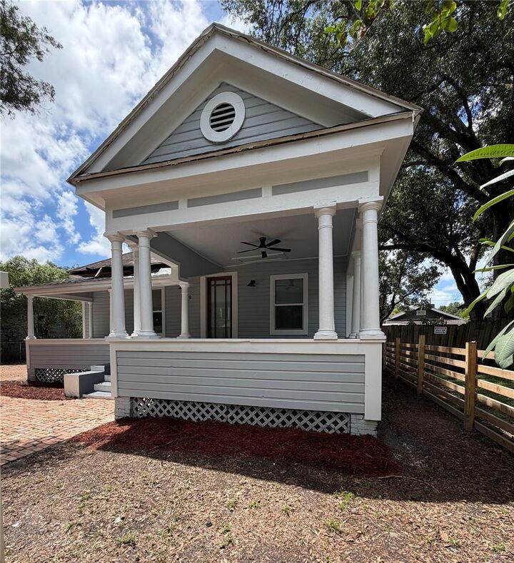 Property Photo:  919 E 26th Avenue  FL 33605 