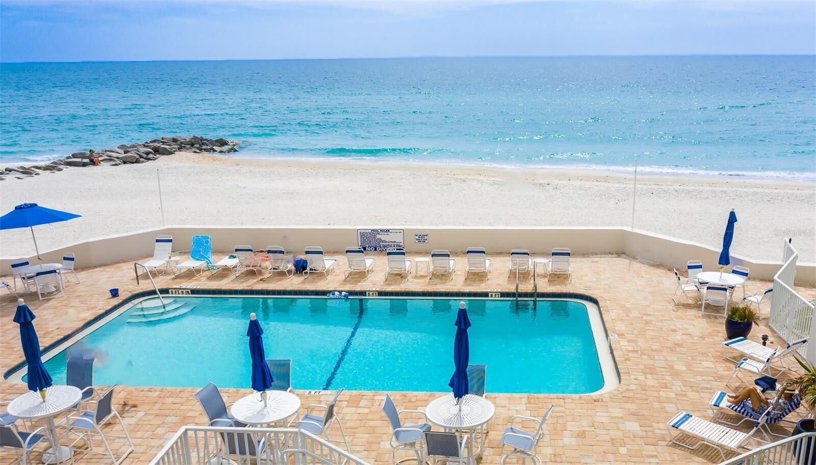Property Photo: 1900 Benjamin Franklin Drive FL 34236