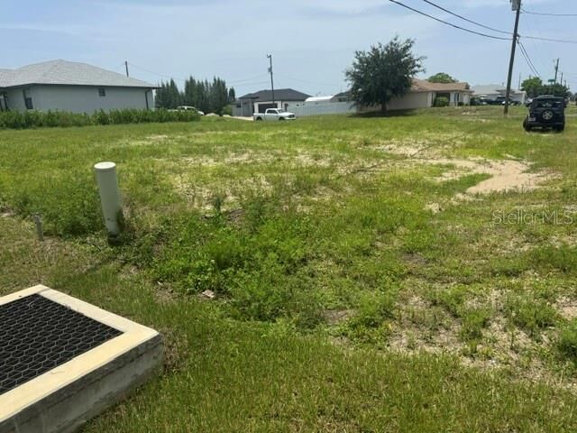 Property Photo:  1029 NE 1st Place  FL 33909 