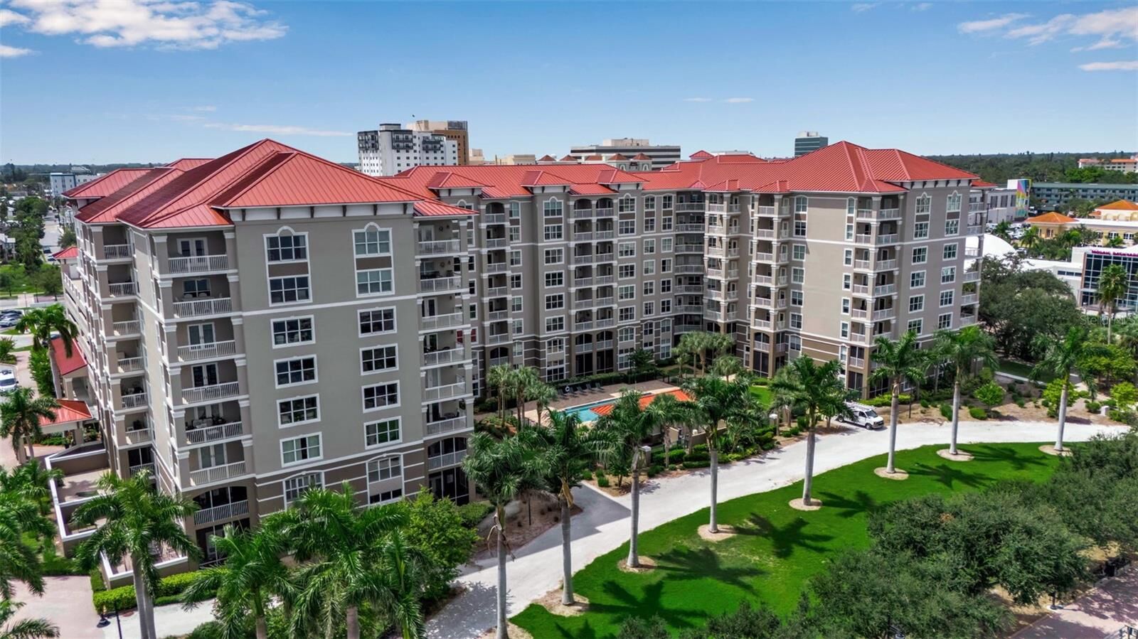 Property Photo: 808 3rd Avenue W 307 FL 34205