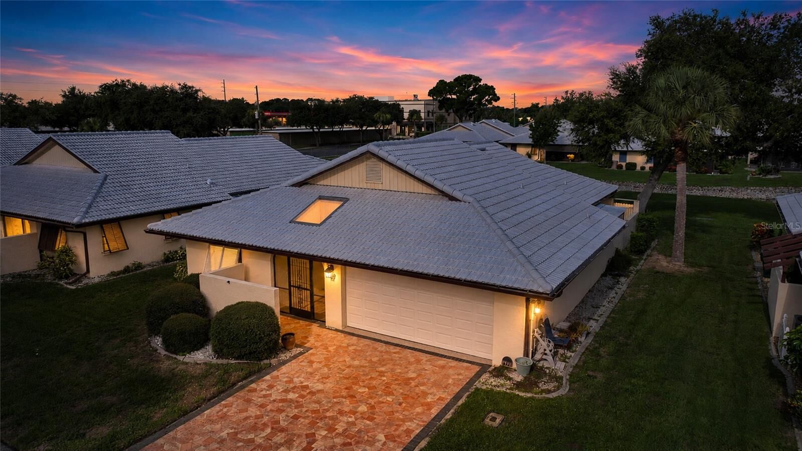 Property Photo: 49 Sandstone Circle FL 34293