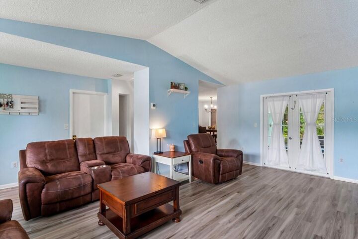 Property Photo:  1211 Crossbow Lane  FL 34689 