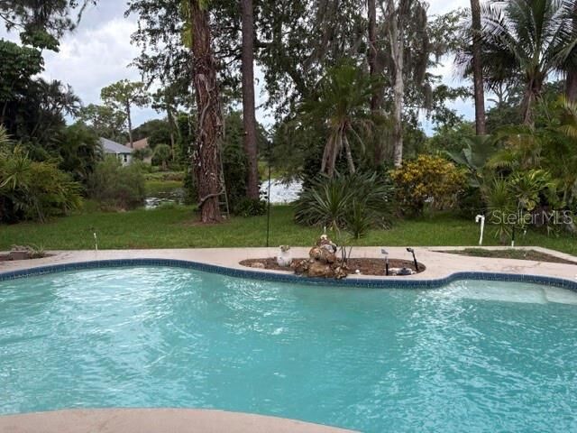 Property Photo:  8338 Shadow Pine Way  FL 34238 
