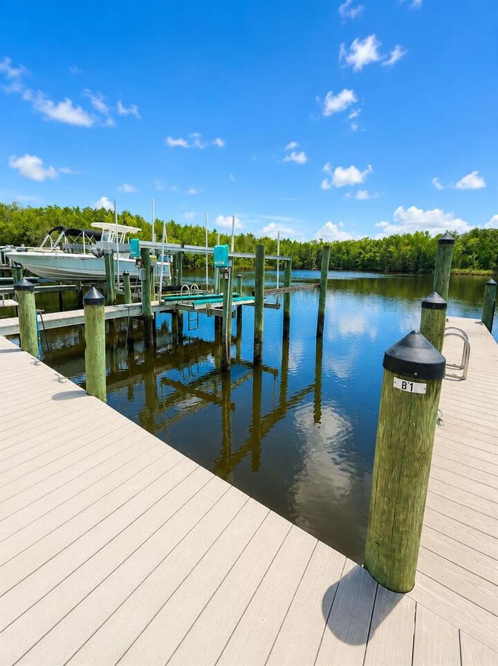 Property Photo:  11122 W Cove Harbor Drive 112  FL 34428 