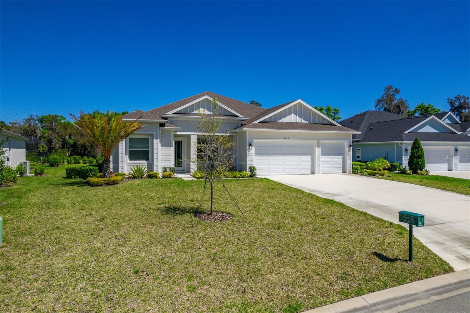 Property Photo: 1329 Tullamore Boulevard FL 32174