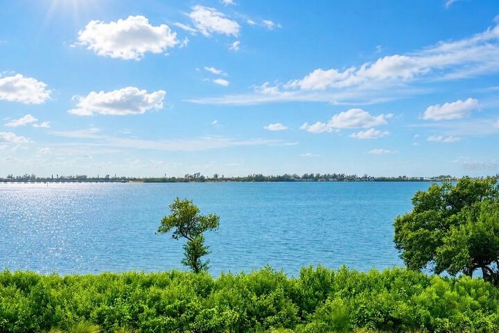 Property Photo: 264 Saint Lucia Drive 201 FL 34209