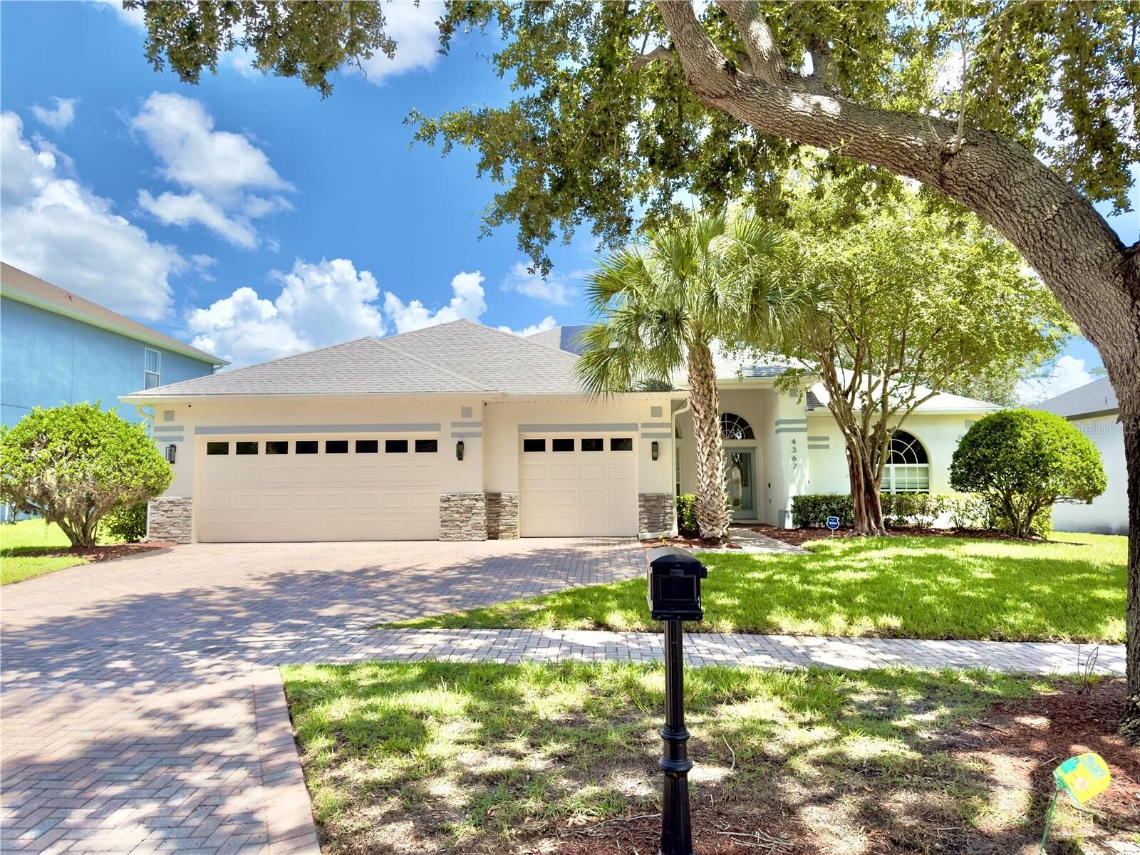Property Photo: 4367 Conroy Club Drive FL 32835