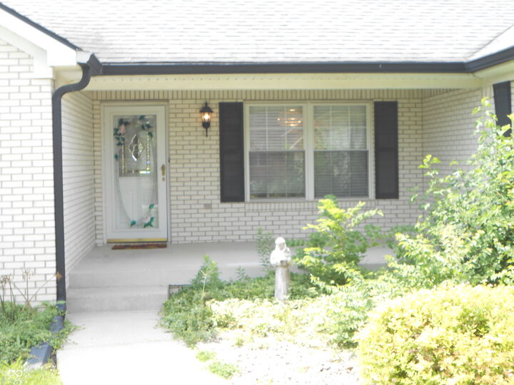 Property Photo: 4140 S Danita Court S IN 46163