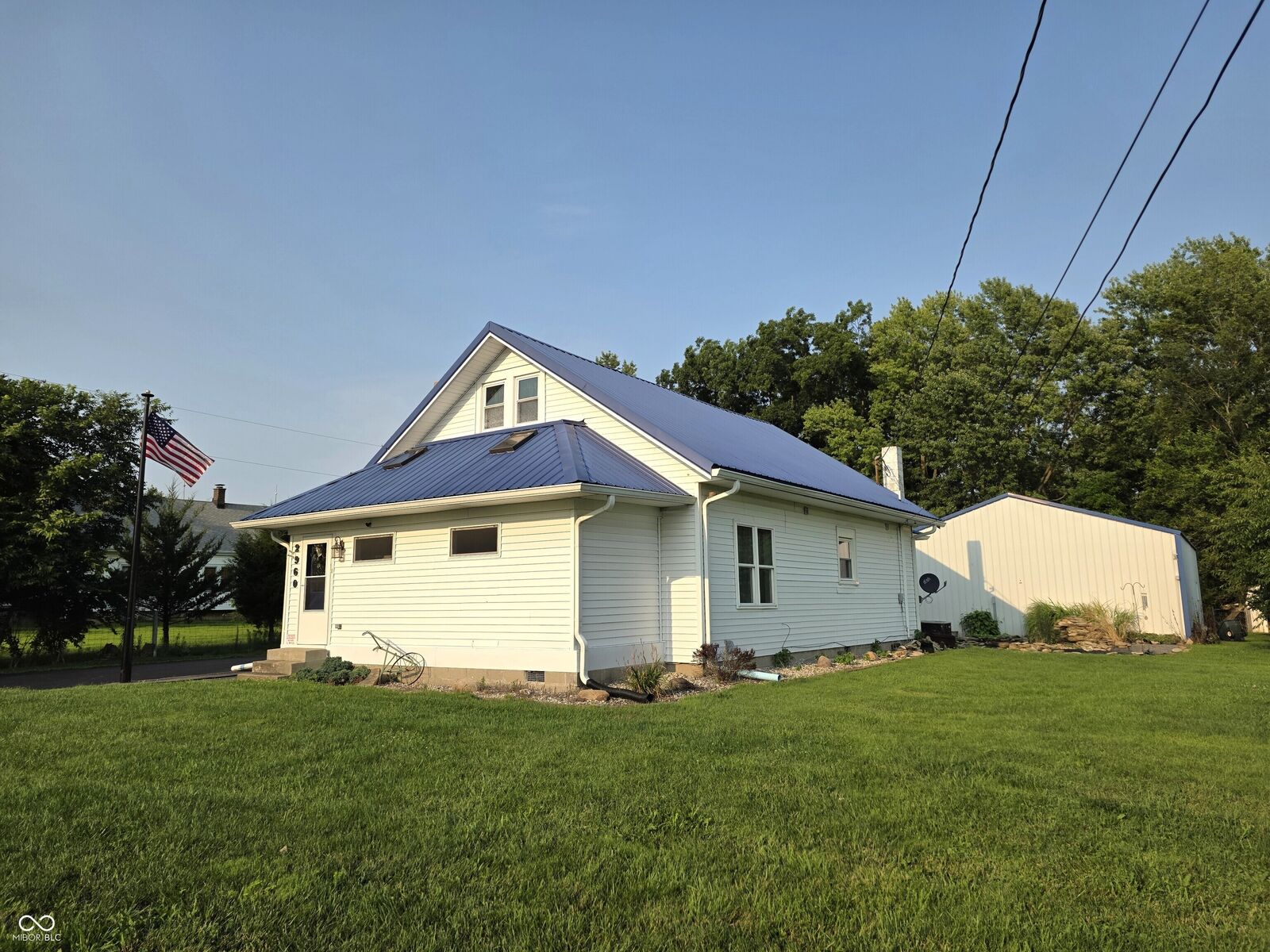 Property Photo: 2960 S Miller Street IN 46176